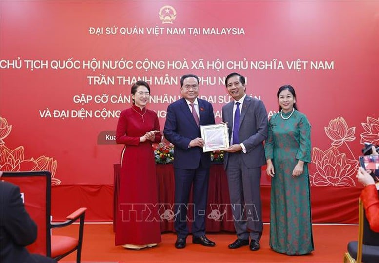 ប្រធានរដ្ឋសភាជួបជាមួយសហគមន៍វៀតណាមនៅម៉ាឡេស៊ី - រូបថត ៦.