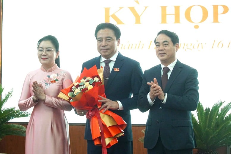 Ông Nguyễn Khắc Toàn được bầu giữ chức Chủ tịch UBND tỉnh Khánh Hòa- Ảnh 1.