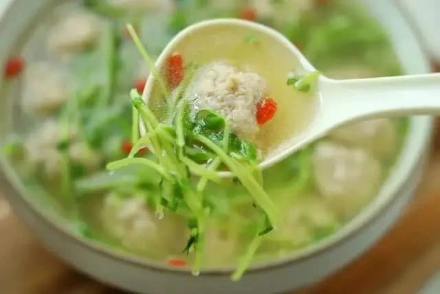 5 món canh nên ăn trong mùa thu giúp thải độc gan, giúp trẻ lâu - Ảnh 2.