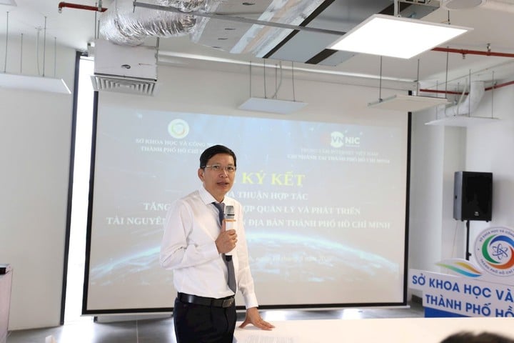 VNNIC và Sở Khoa học và Công nghệ TP.HCM hợp tác đặt mục tiêu 420.000 doanh nghiệp dùng tên miền quốc gia '.vn' - Ảnh 3.