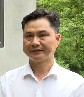 លោក Phan Van Chuong អនុប្រធានក្រុមប្រឹក្សាប្រជាជនឃុំ Minh Tan ។