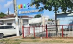違法な収入と支出で告発された校長の審査