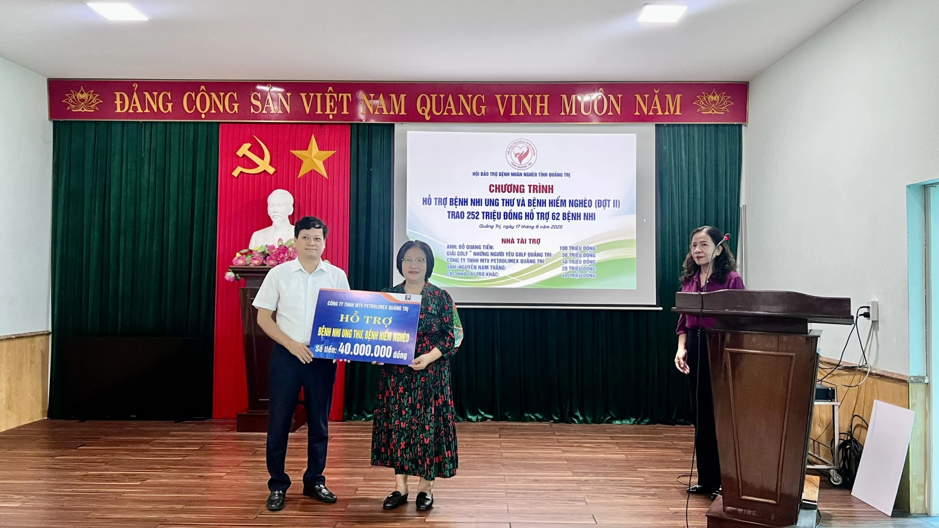 Petrolimex Quang Tri One Member Co., Ltd. គាំទ្រកុមារដែលមានជំងឺមហារីក និងជំងឺធ្ងន់ធ្ងរ