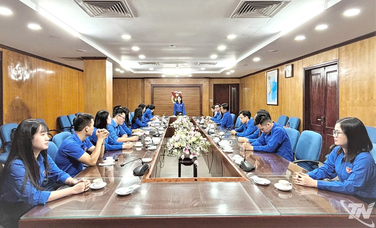 Chi bộ Ban Công tác Đoàn và Thanh thiếu nhi (Tỉnh đoàn Thái Nguyên) tổ chức Sinh hoạt chuyên đề tháng 8-2025 tại Trụ sở Trung ương Đoàn TNCS Hồ Chí Minh và lấy ý kiến góp ý dự thảo văn kiện Đại hội đại biểu Đảng bộ tỉnh Thái Nguyên lần thứ I, nhiệm kỳ 2025-2030.