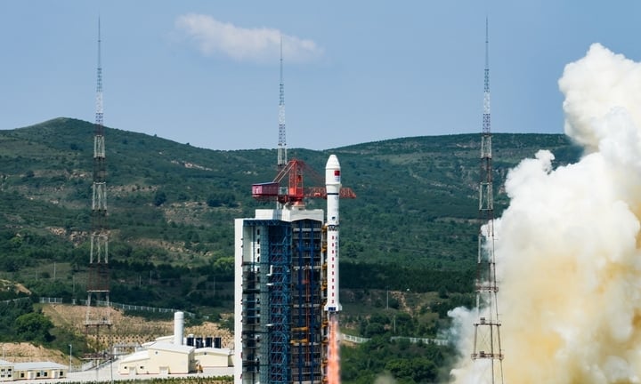 Imej menunjukkan roket China akan dilancarkan ke angkasa lepas. (Sumber: Galaxy Space)
