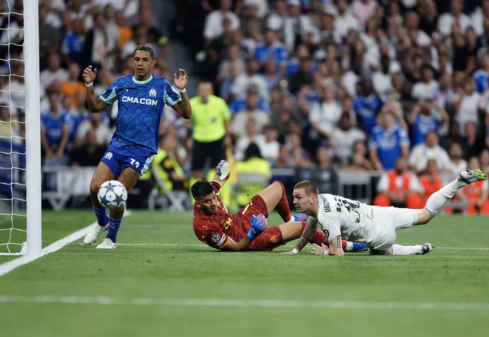 “Hero” Mbappe ធ្វើអព្ភូតហេតុ Real Madrid គេចខ្លួននៅ Bernabeu - រូបថត ១.