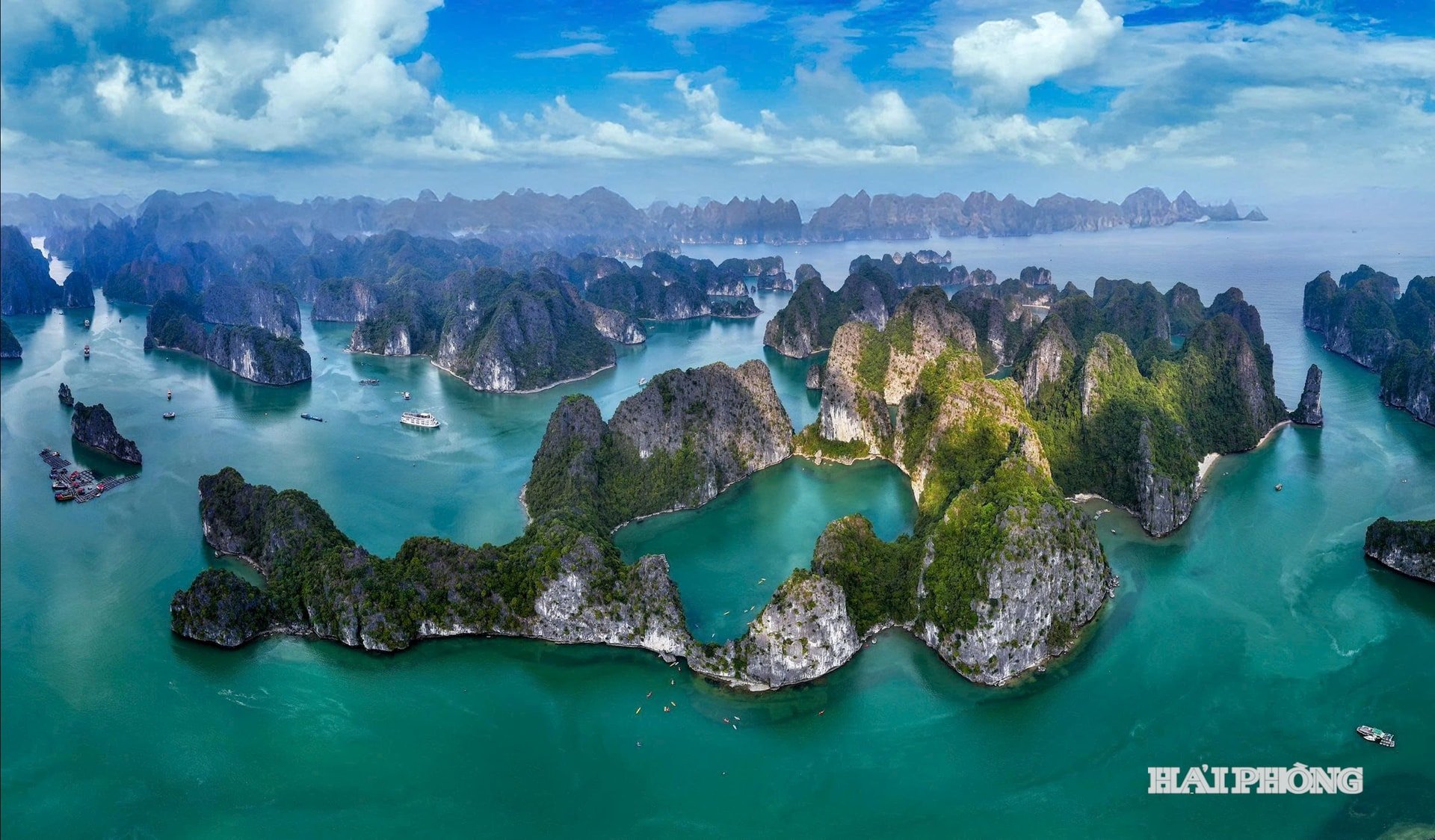 Vẻ đẹp Di sản thiên nhiên thế giới Quần đảo Cát Bà nhìn từ trên cao