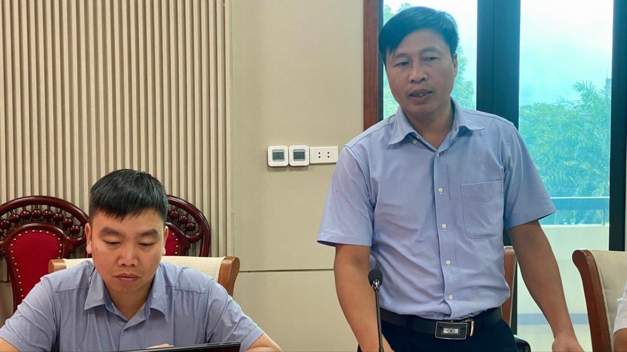 Lãnh đạo xã Púng Luông nêu một số đề xuất tại buổi làm việc.