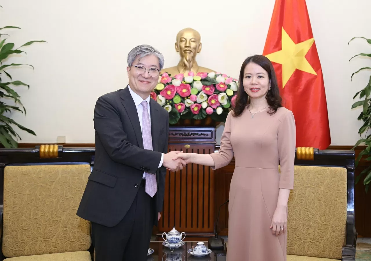 Thứ trưởng Ngoại giao Nguyễn Minh Hằng Trợ lý Bộ trưởng phụ trách về kinh tế, Bộ Ngoại giao Hàn Quốc. (Ảnh: Thành Long)