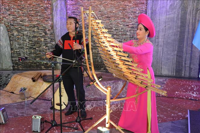 ចំណងជើងរូបថត