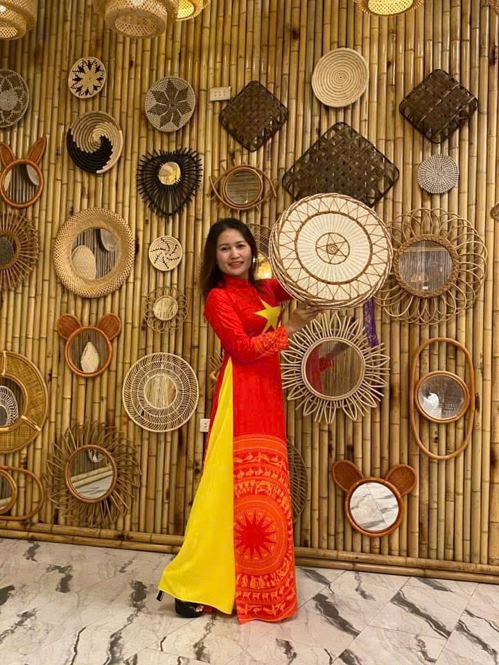 សិប្បកម្មតម្បាញស្មៅភូមិ Luu Thuong - រូបថត ១