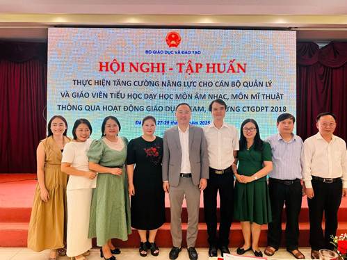 van-phong-pham-hong-ha-vinh-du-la-ho-tri-ho-ho-ho-ho-ho-ho-hoc-giao-dong-steam-dap-nghdpt-ctgdpt-2018.jpeg