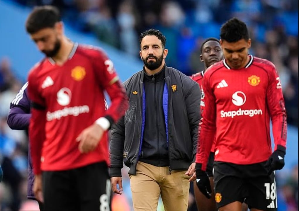 HLV Amorim nhận tối hậu thư quan trọng, đã rõ tương lai ở Man Utd - 1