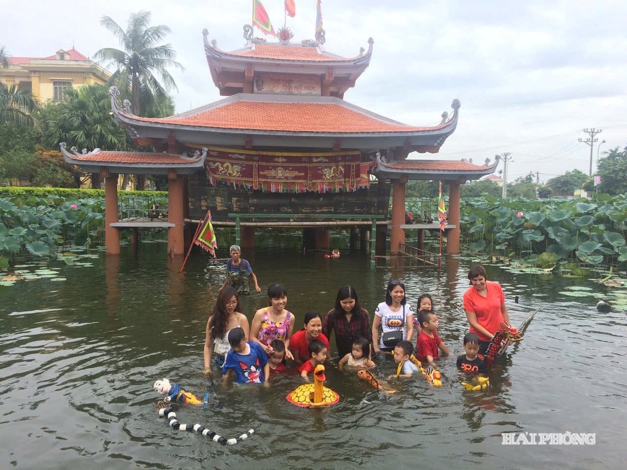 ថាញ់ - ហៃ ២