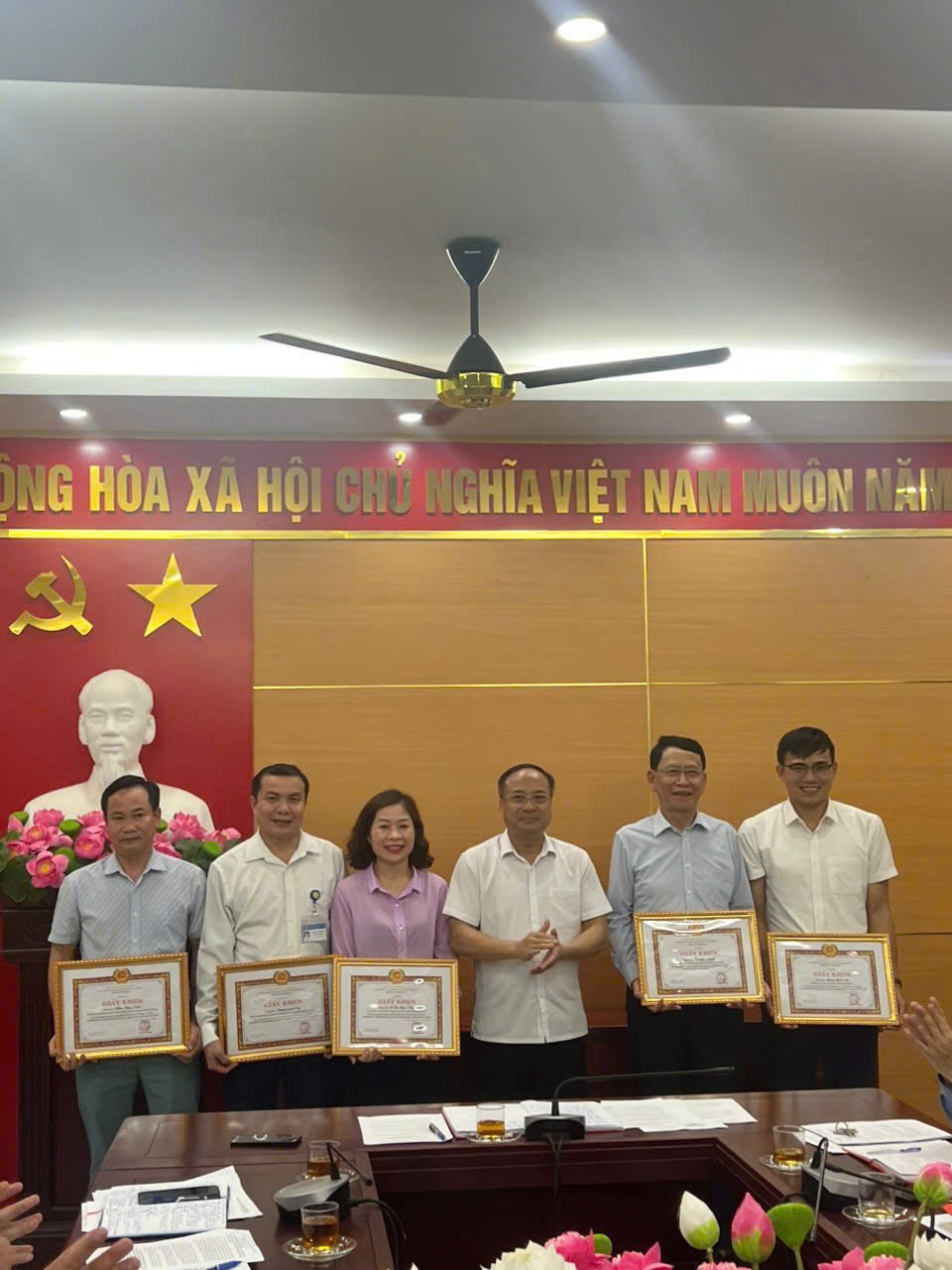 انگریزی: خبر