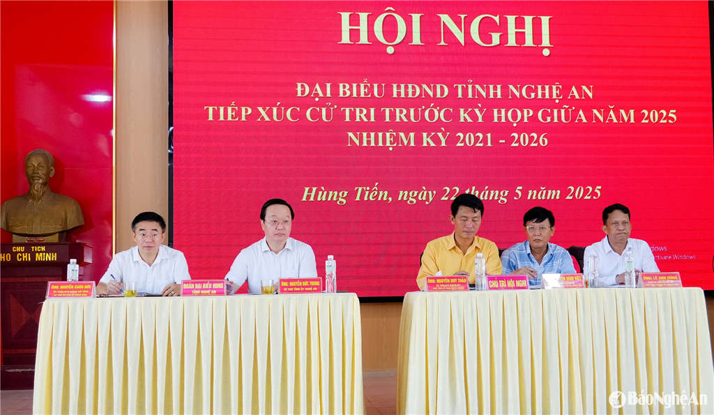 អង់គ្លេស៖ ព័ត៌មាន