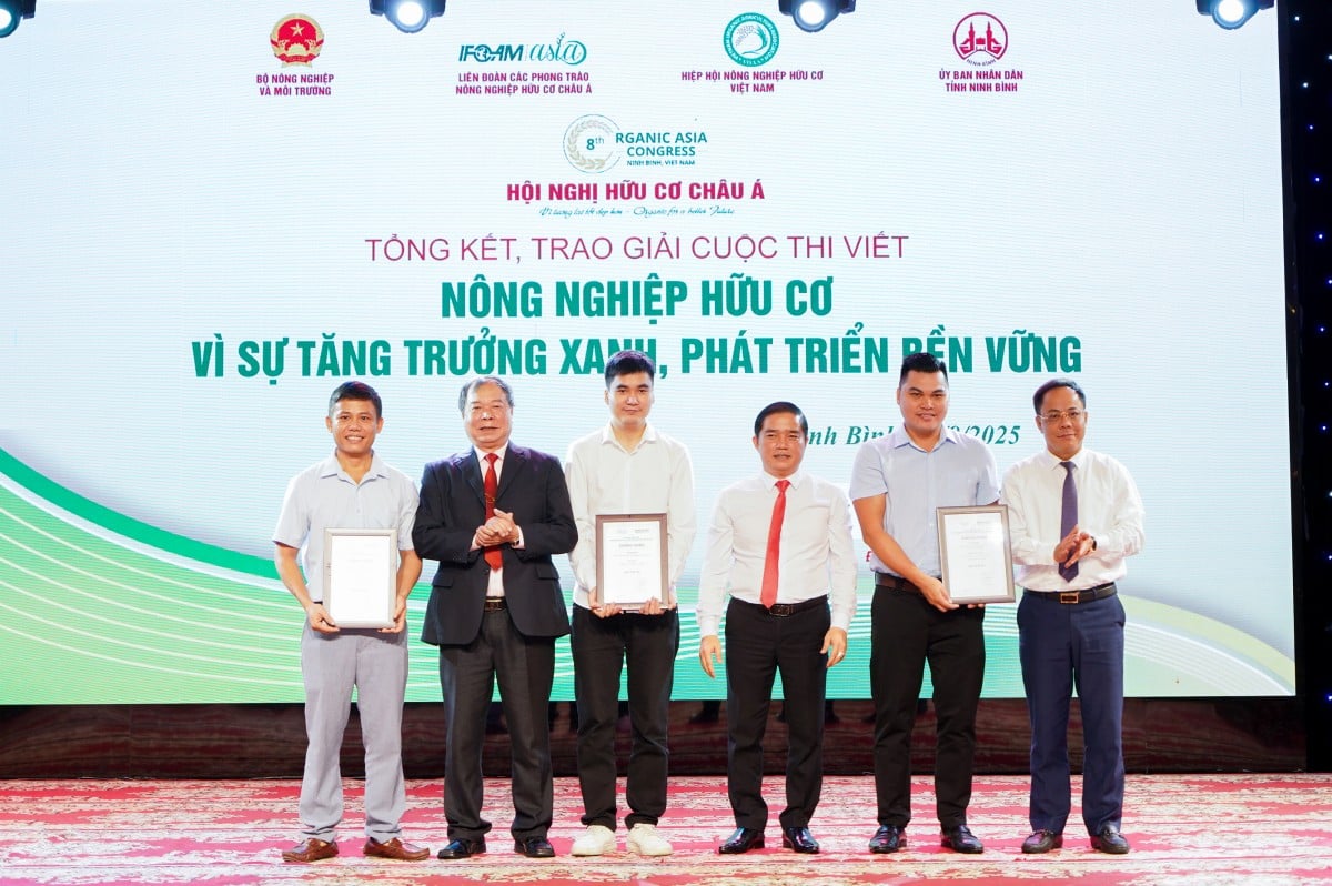 ចំណងជើងរូបថត