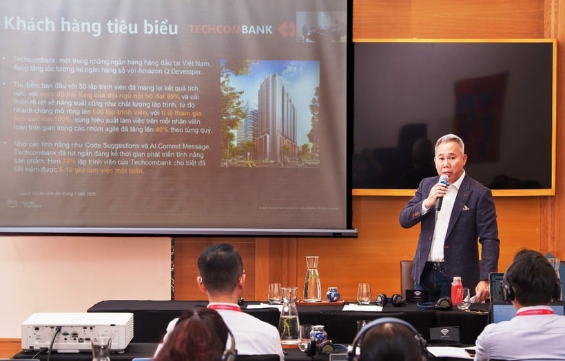 Họp báo công bố nghiên cứu "Khai phá tiềm năng AI của Việt Nam".