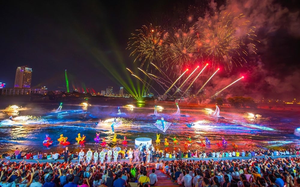 a90.da-nang-fireworks.jpg