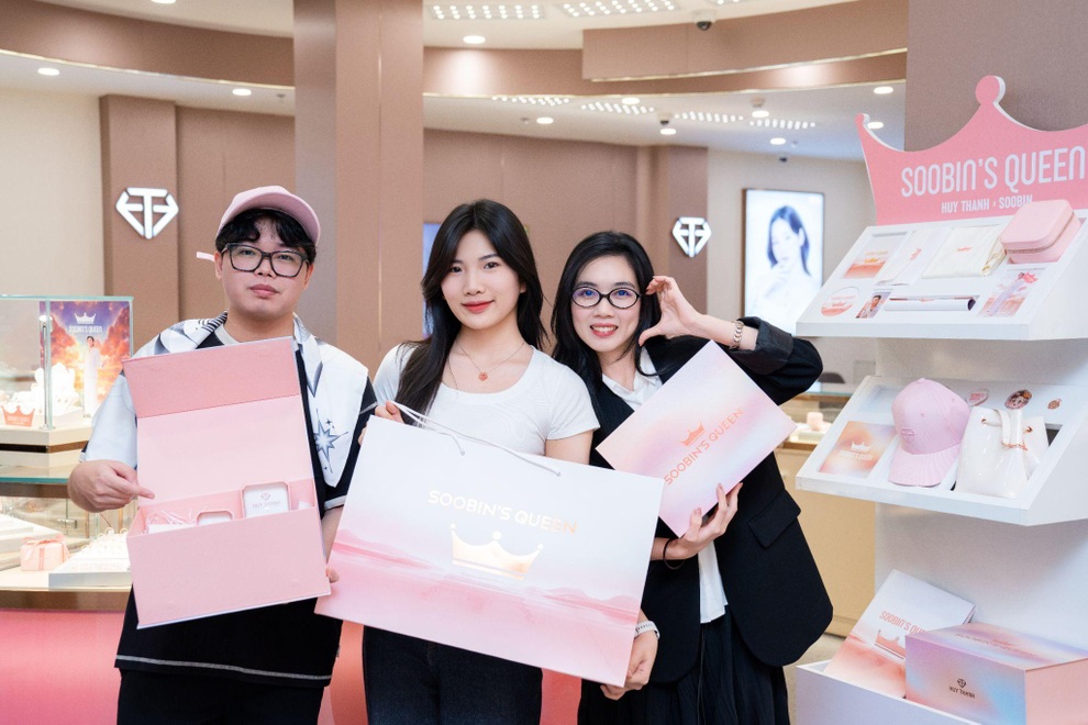 ម្ចាស់ក្សត្រី SOOBIN៖ ភាពច្នៃប្រឌិត និងភាពទំនើបពីគ្រឿងអលង្ការ ហ៊ុយ ថាញ់ - ៧