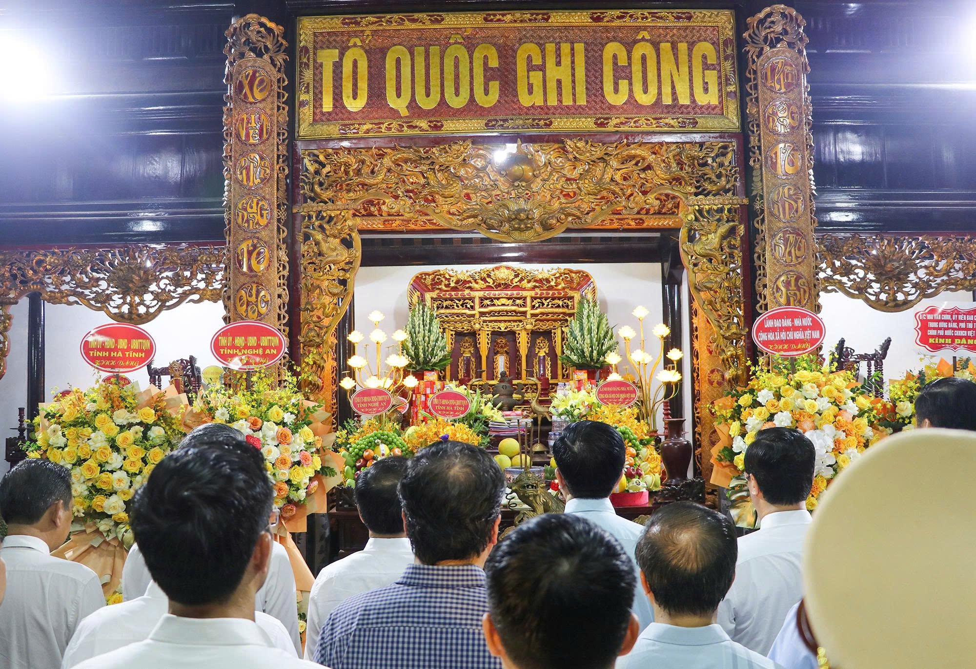 អង់គ្លេស៖ ព័ត៌មាន