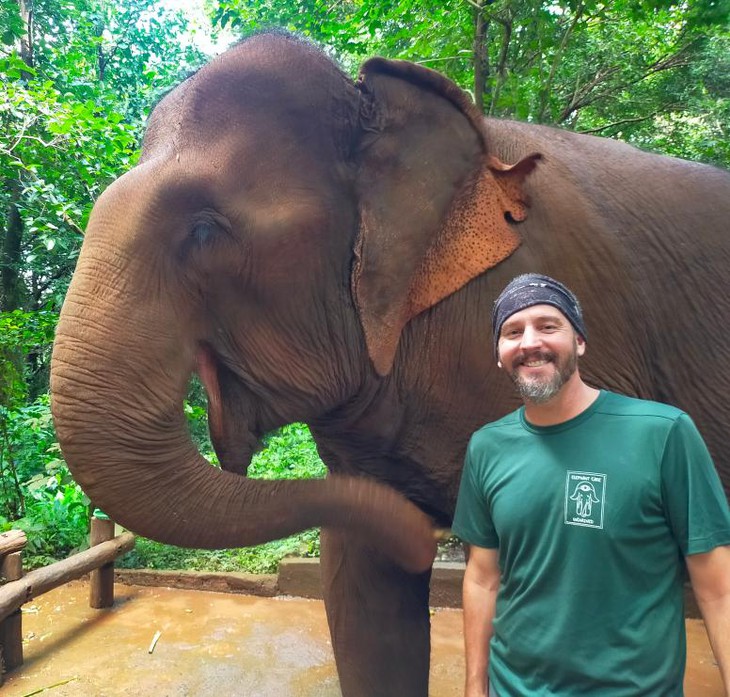 Steve Koyle - ពាក់កណ្តាលជីវិតបានចំណាយជាមួយសត្វដំរី - រូបថត 2 ។