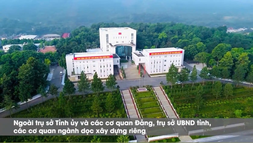 Công tác xây dựng Đảng và hệ thống chính trị, công tác quốc phòng - an ninh, đối ngoại của tỉnh đều đạt được những kết quả toàn diện. Những đổi mới mạnh mẽ trong công tác chính trị tư tưởng, tuyên truyền vận động đã tạo nên sự thống nhất cao về ý chí và hành động