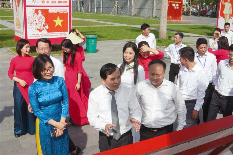 انگریزی: خبر