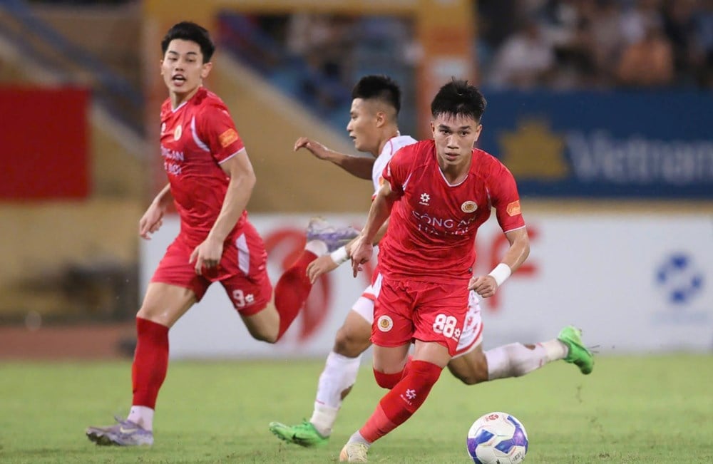 មតិលើការប្រកួត Beijing Guoan vs CAHN ម៉ោង 7:15 យប់។ ថ្ងៃទី 18 ខែកញ្ញា: យកពិន្ទុពីទីក្រុងប៉េកាំង - រូបថត 1