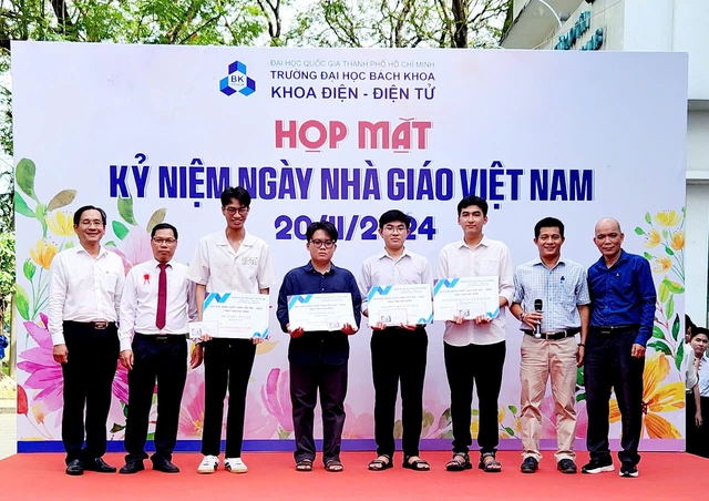 Tuyệt vời những giải thể thao kết nối, chăm lo học bổng cho sinh viên- Ảnh 1.