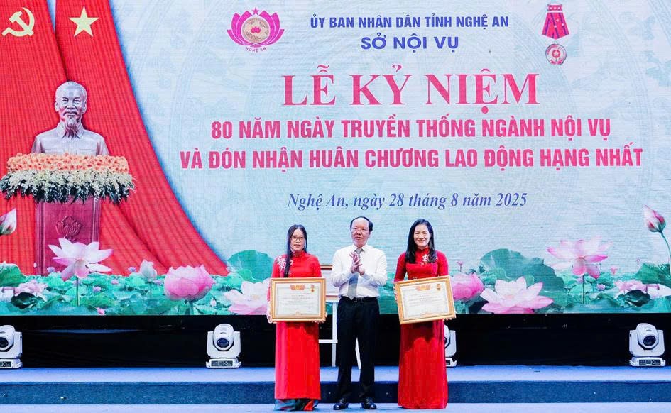 انگریزی: خبر