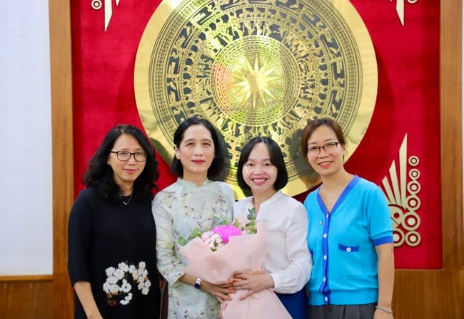 Trao Quyết định nghỉ hưu với với Phó Cục trưởng Cục Điện ảnh Lý Phương Dung - Ảnh 10.