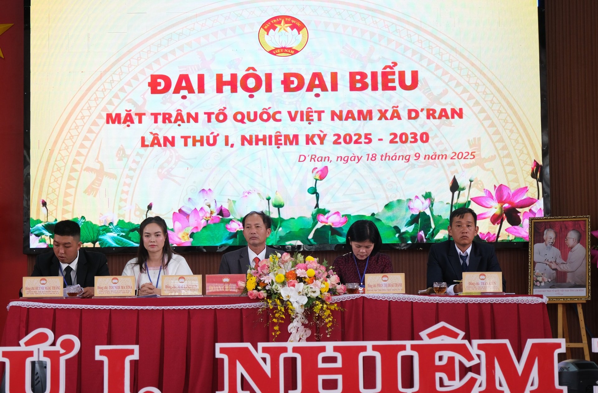 Đoàn Chủ tịch điều hành Đại hội