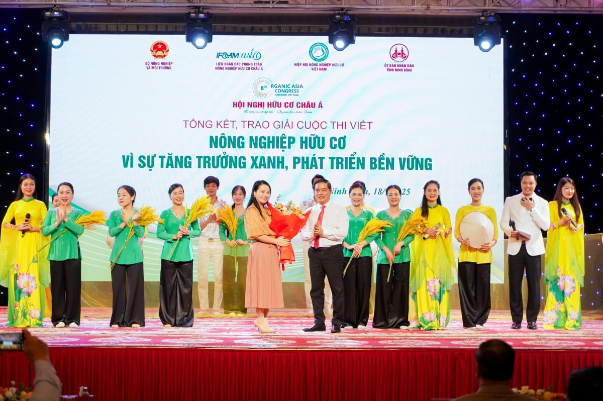 ចំណងជើងរូបថត