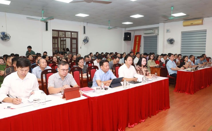 Phường Vĩnh Tuy triển khai thực hiện Nghị quyết Đại hội đại biểu Đảng bộ lần thứ I- Ảnh 1.