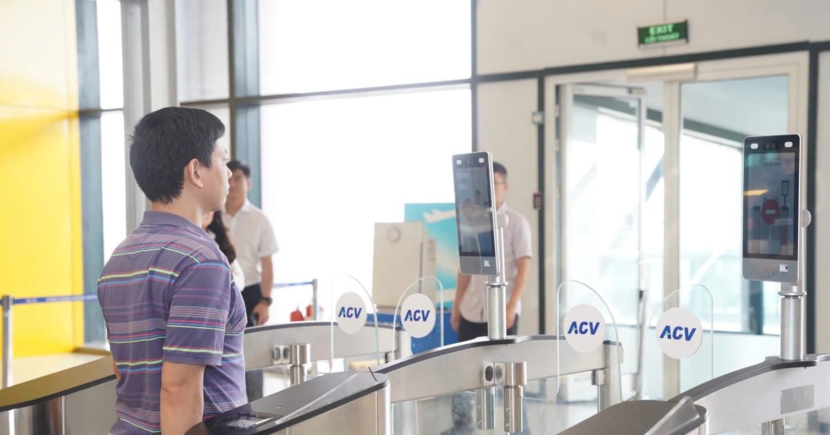 Tỷ lệ hành khách dùng VneID làm thủ tục đi máy bay tăng cao