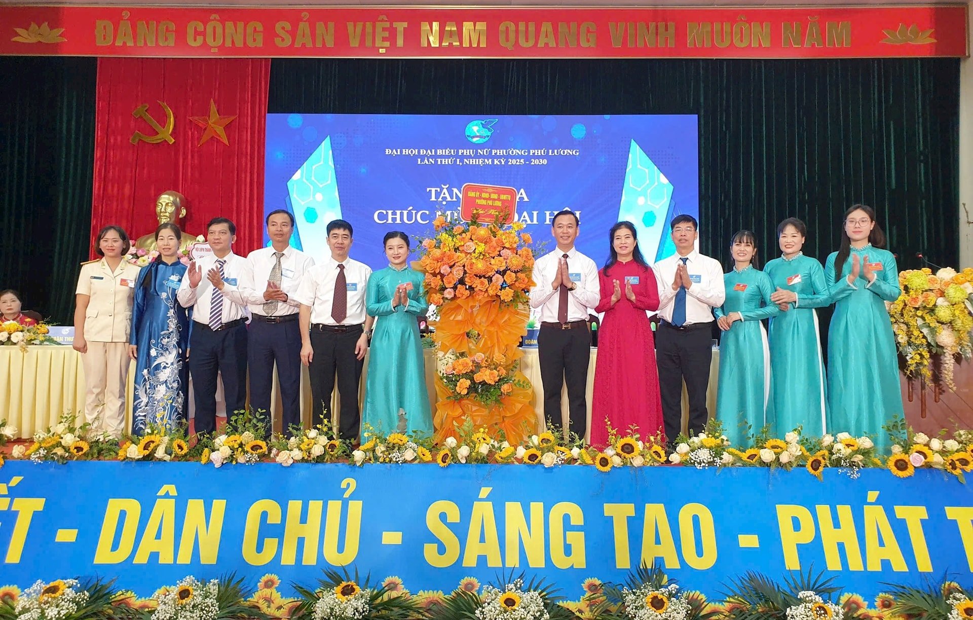 Đồng chí Bùi Thị Thu Trang giữ chức Chủ tịch Hội LHPN phường Phú Lương- Ảnh 1.