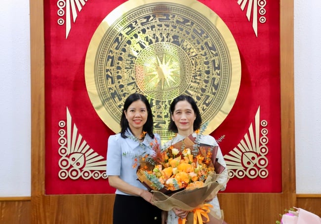 Trao Quyết định nghỉ hưu với với Phó Cục trưởng Cục Điện ảnh Lý Phương Dung - Ảnh 12.
