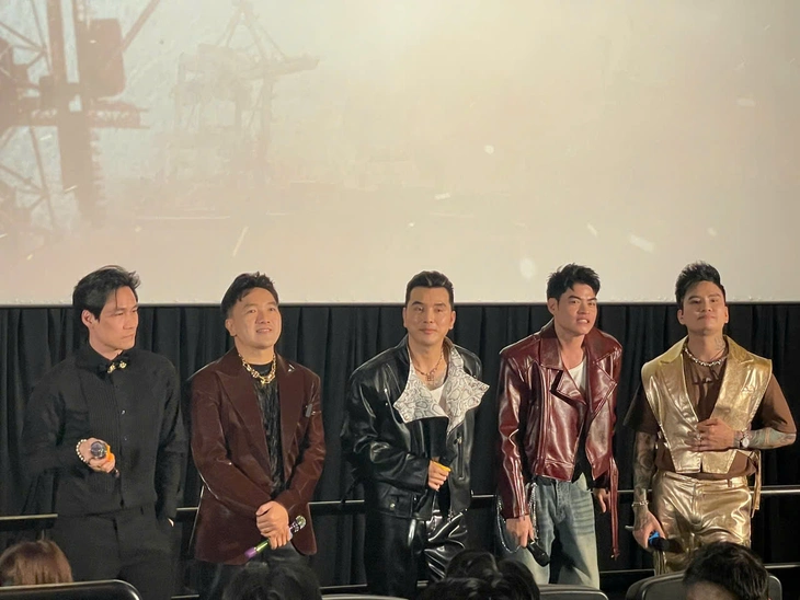 Khánh Phương tuyên bố không hét giá cát sê khi diễn với nhóm Ngũ Hổ Tướng - Ảnh 1.