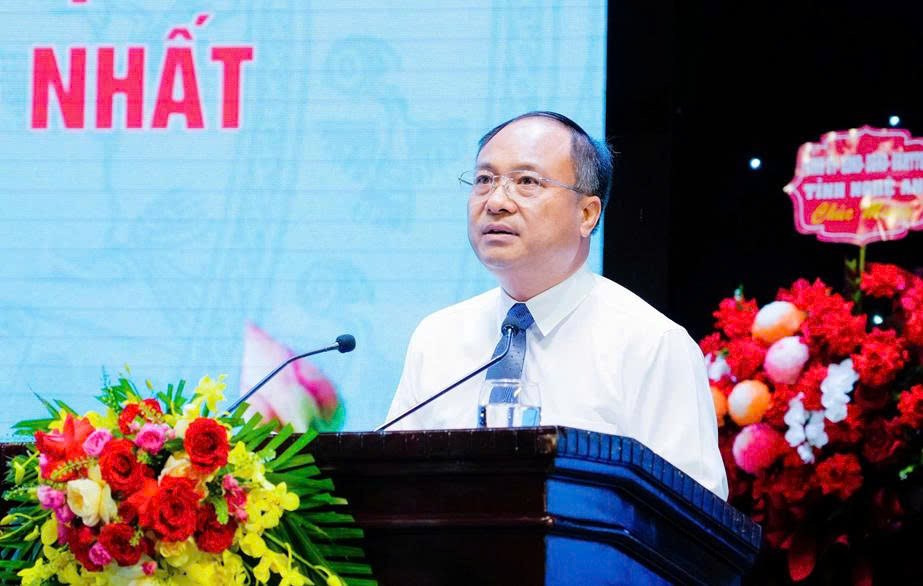 انگریزی: خبر