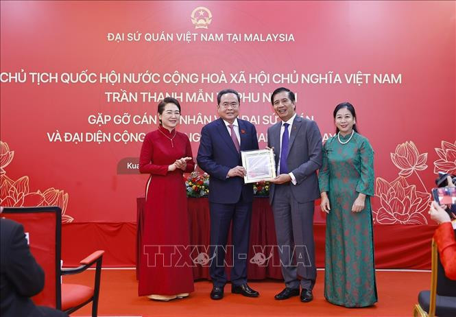 ចំណងជើងរូបថត