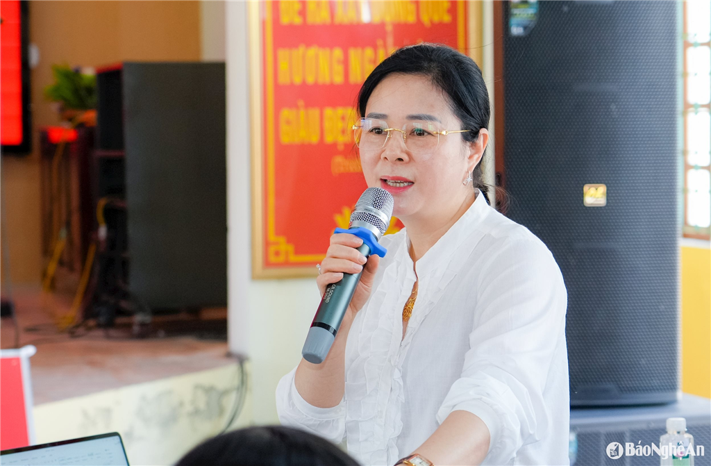 អង់គ្លេស៖ ព័ត៌មាន