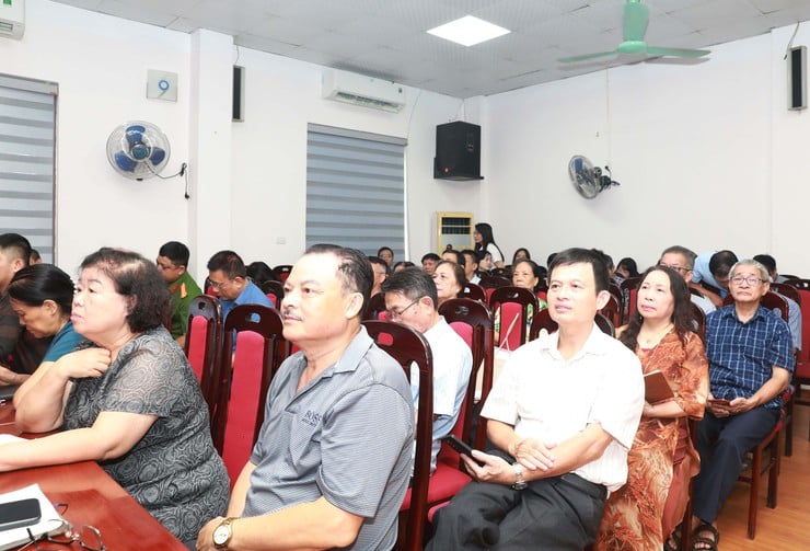 Phường Vĩnh Tuy triển khai thực hiện Nghị quyết Đại hội đại biểu Đảng bộ lần thứ I- Ảnh 3.