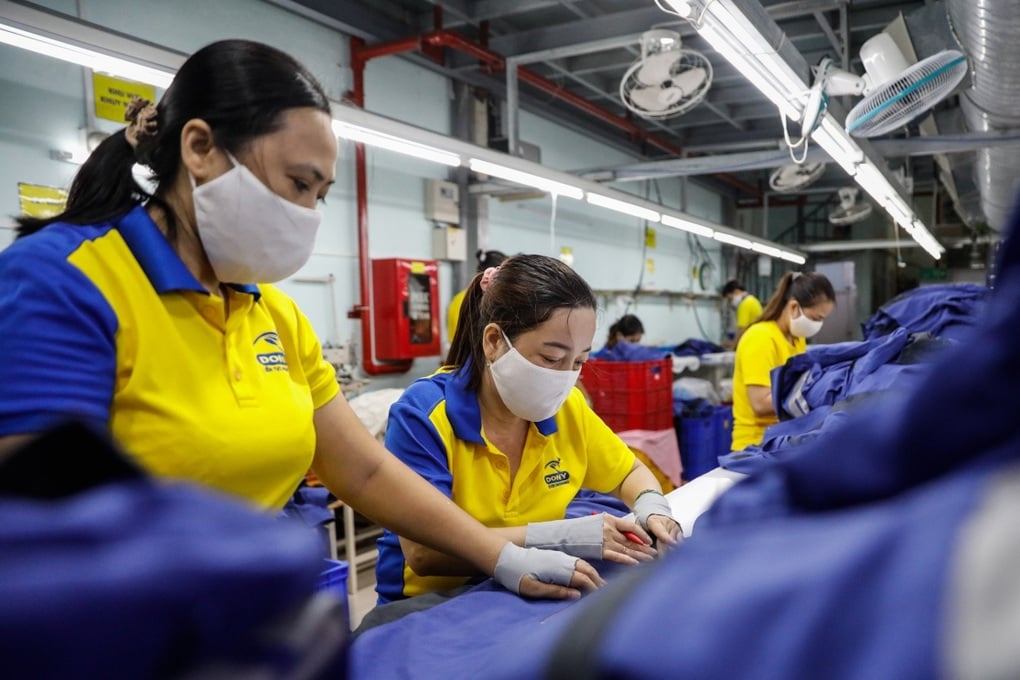 5 nhóm đối tượng nghỉ việc do sắp xếp bộ máy được hưởng trợ cấp thế nào? - 2