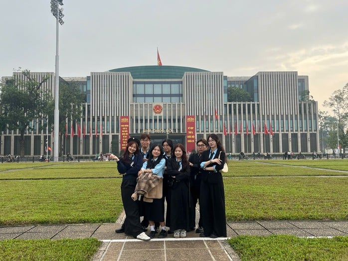 Những bài học để đời sau chuyến trải nghiệm thực tế của sinh viên- Ảnh 4.
