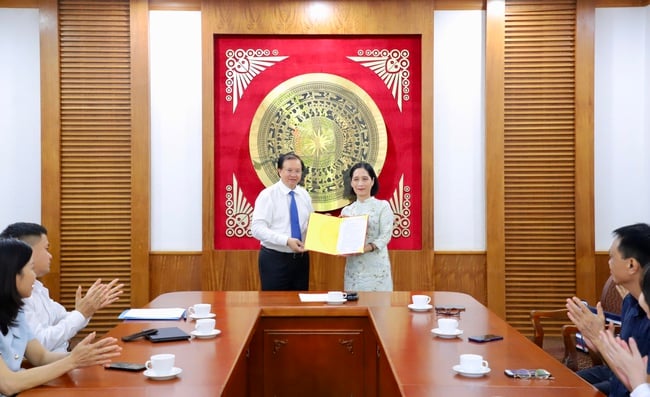 Trao Quyết định nghỉ hưu với với Phó Cục trưởng Cục Điện ảnh Lý Phương Dung - Ảnh 6.