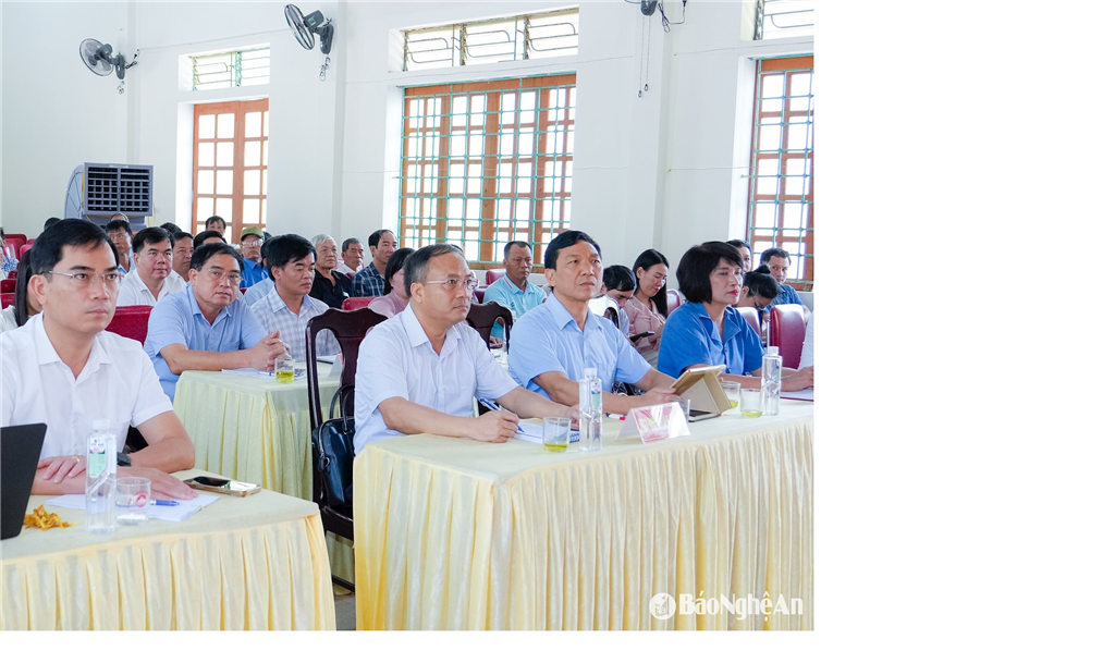 អង់គ្លេស៖ ព័ត៌មាន