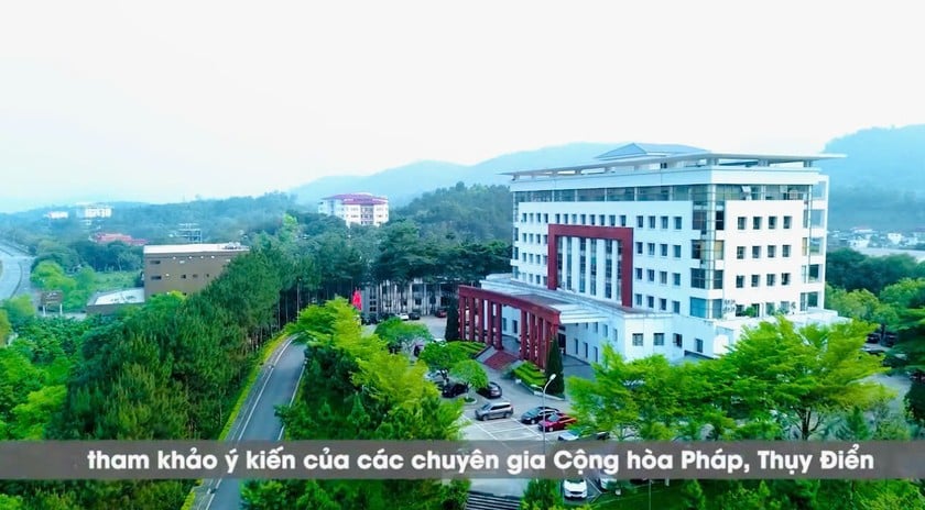 Các trụ sở của tỉnh Lào Cai được quy hoạch bài bản, khang trang, không gian xanh, hiện đại.