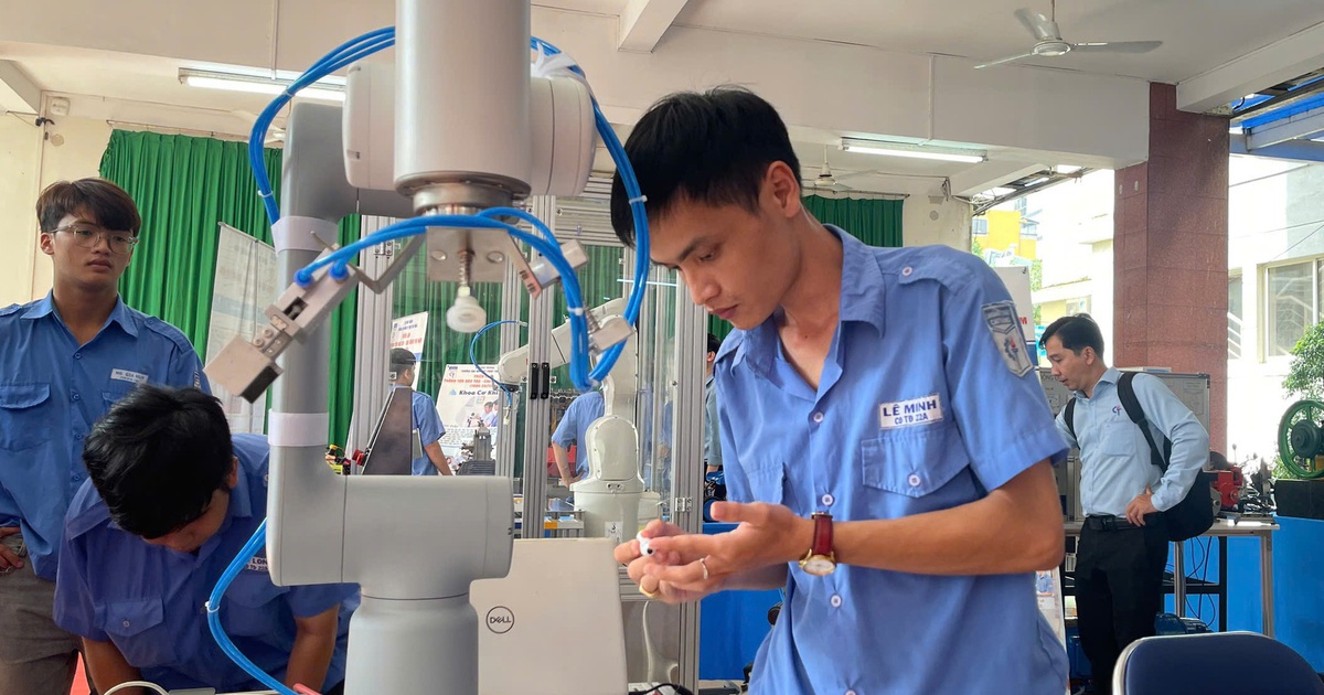 Doanh nghiệp ‘đặt hàng’ đào tạo: Sinh viên CĐ ra trường có việc ngay