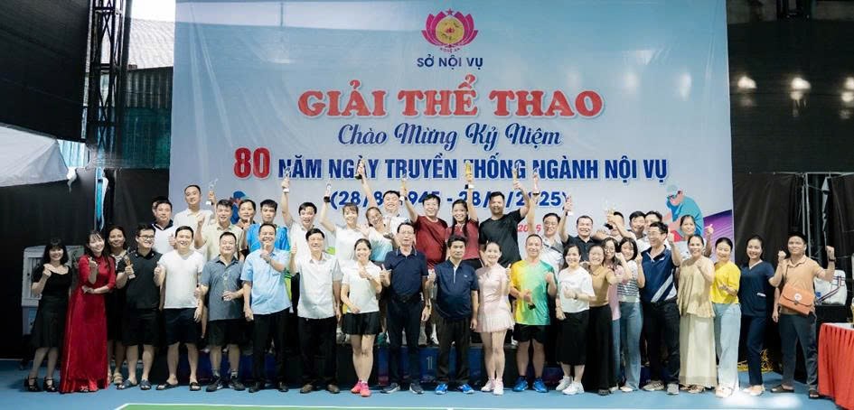 انگریزی: خبر